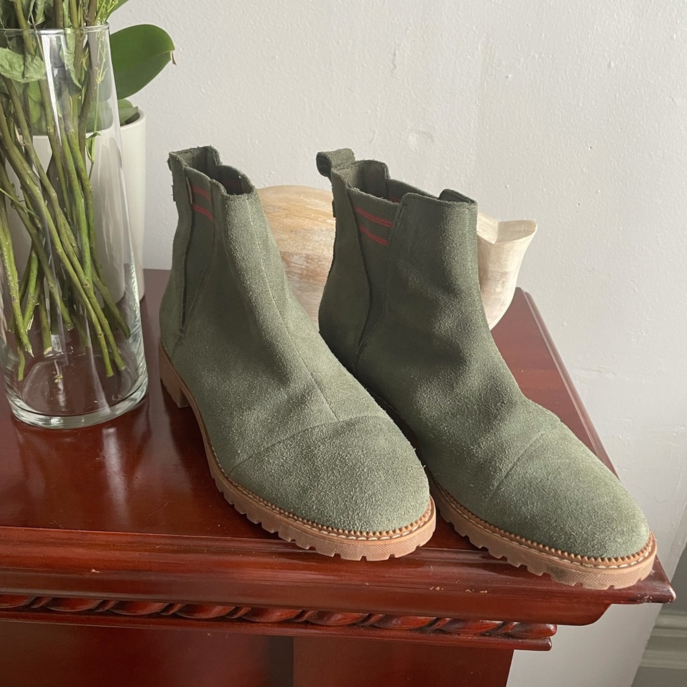 Toms Cleo Boots - Women's size 7